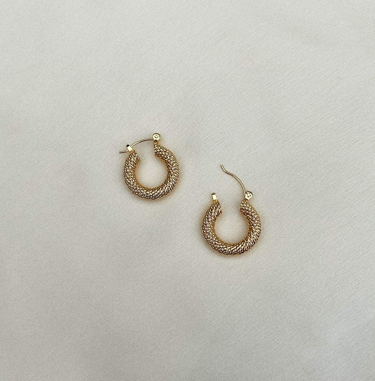 Queen Hoops