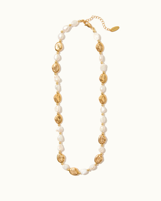 Oasis pearl necklace