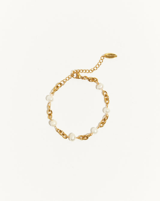 Pearl + chain bracelet